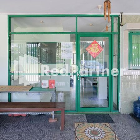 Pondok Hijau Syariah Mitra Reddoorz At Citraland Surabaya Exterior foto