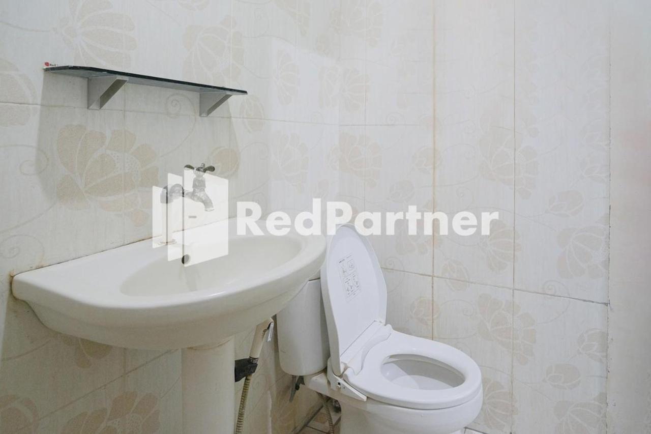 Pondok Hijau Syariah Mitra Reddoorz At Citraland Surabaya Exterior foto