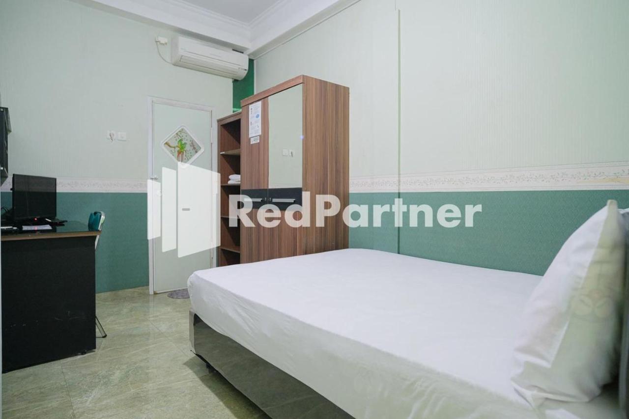 Pondok Hijau Syariah Mitra Reddoorz At Citraland Surabaya Exterior foto