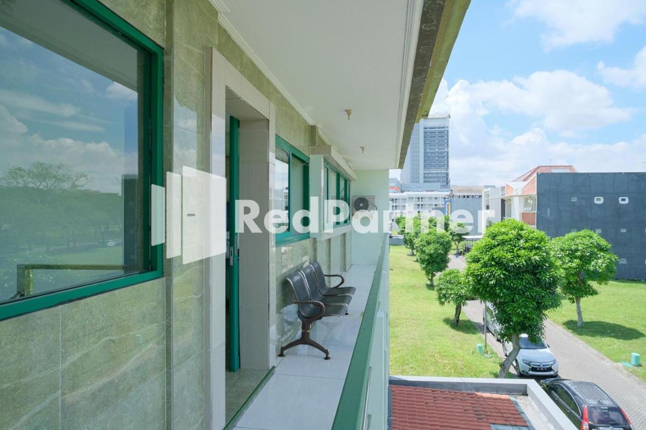Pondok Hijau Syariah Mitra Reddoorz At Citraland Surabaya Exterior foto